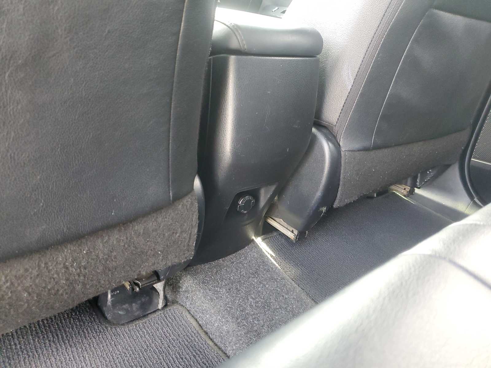 Thumbnail: 2017 Toyota RAV4 - 15