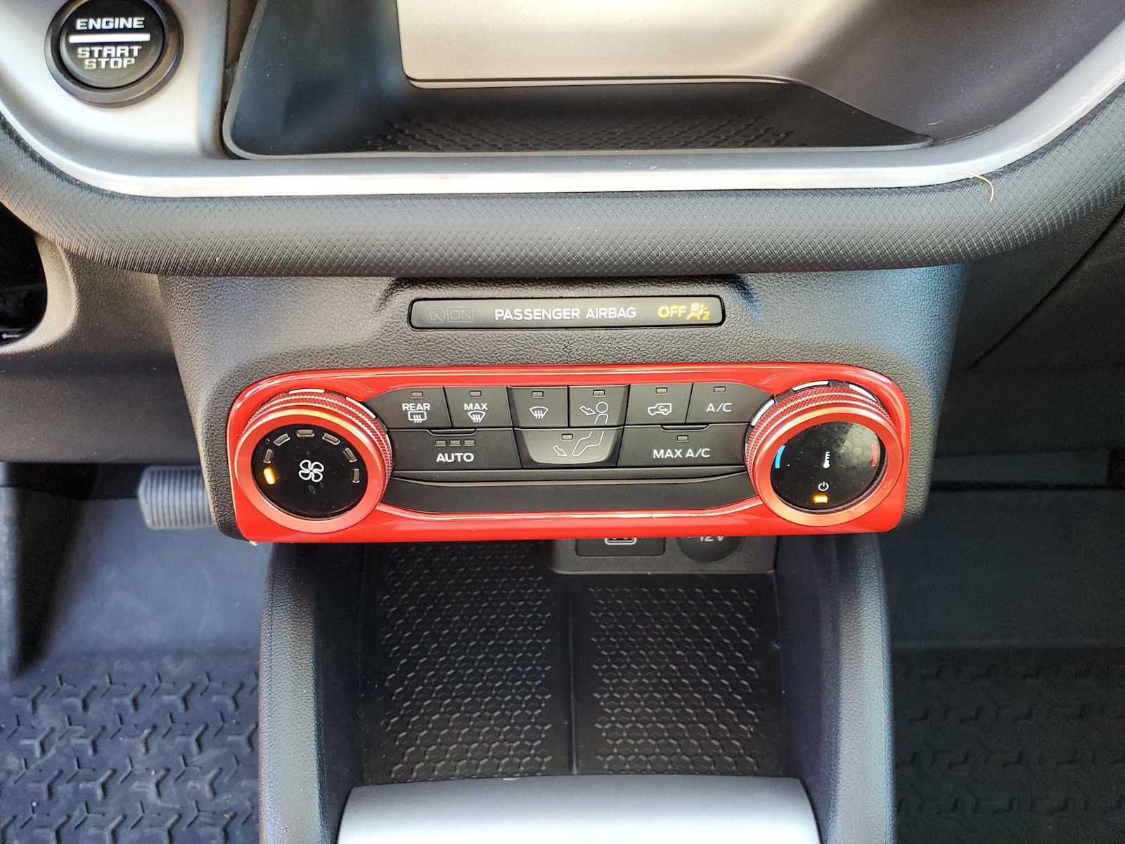 Thumbnail: 2023 Ford Bronco Sport - 28