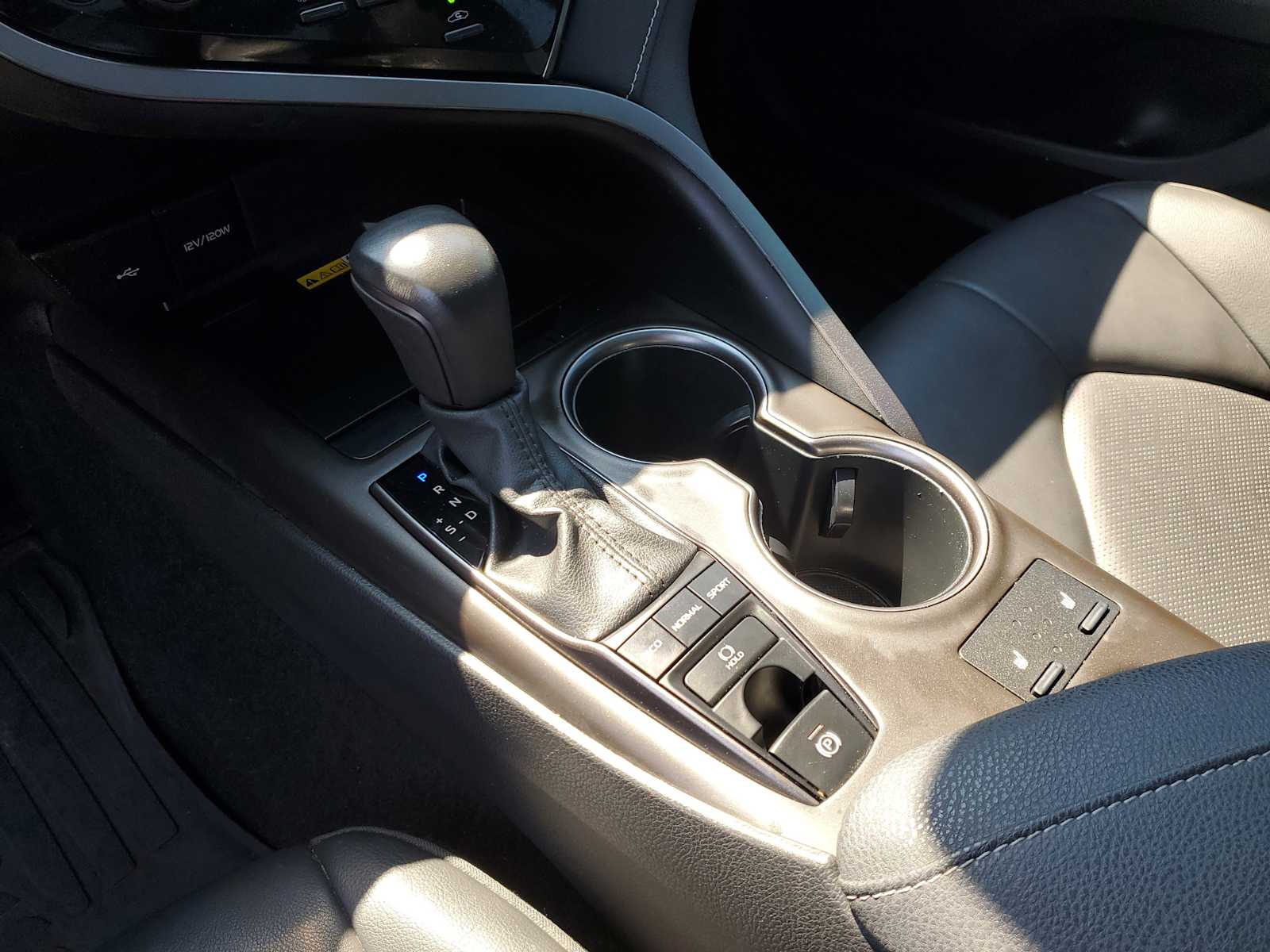 Thumbnail: 2023 Toyota Camry - 30
