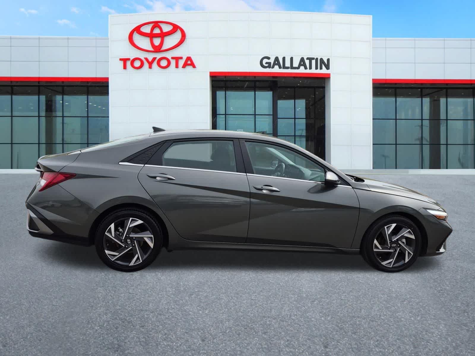 Thumbnail: 2025 Hyundai Elantra - 9