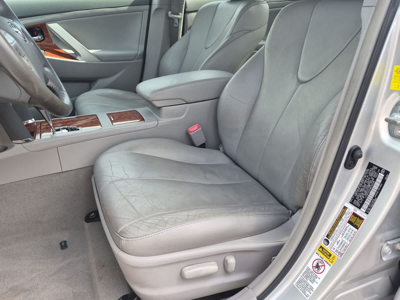 Thumbnail: 2011 Toyota Camry - 17