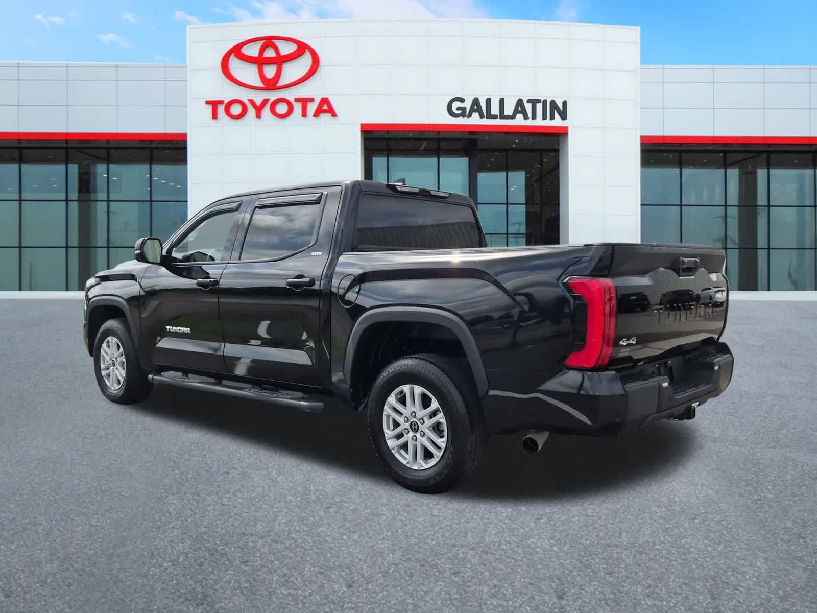 Thumbnail: 2024 Toyota Tundra - 6