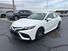 2024 Toyota Camry SE Sedan