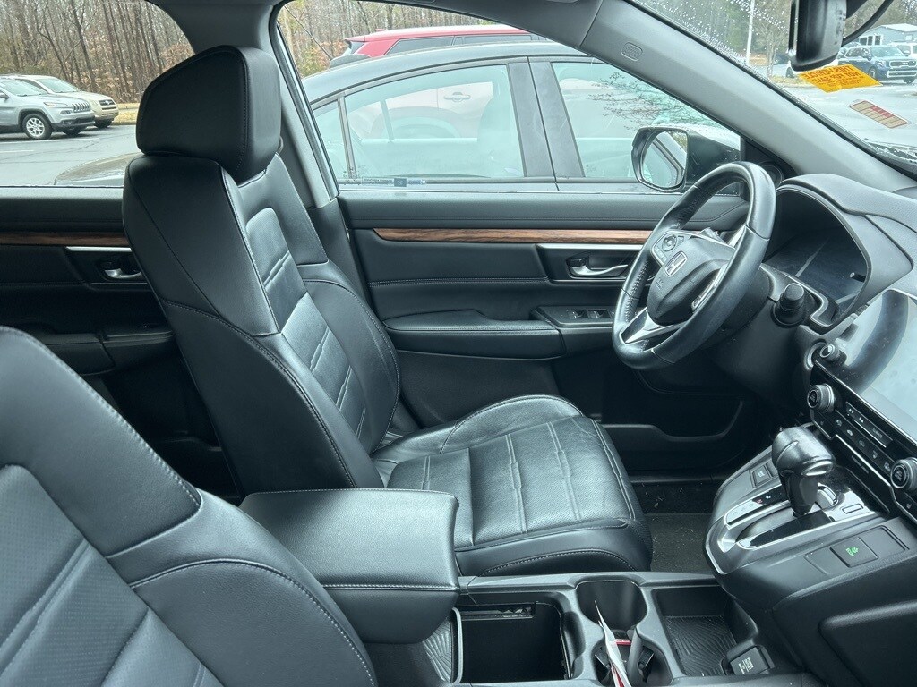 2018 Honda CR-V Touring photo 4