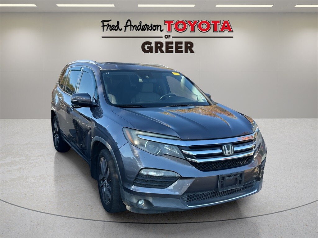 Used 2017 Honda Pilot Touring FWD SUV