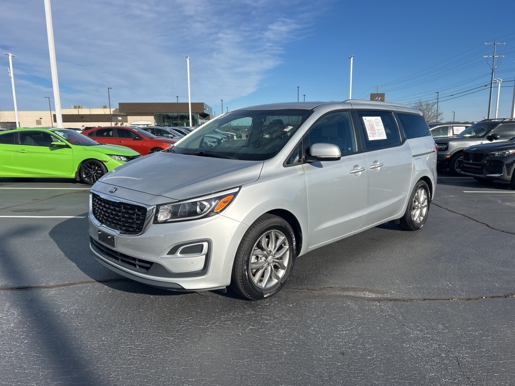 2020 Kia Sedona EX's photo