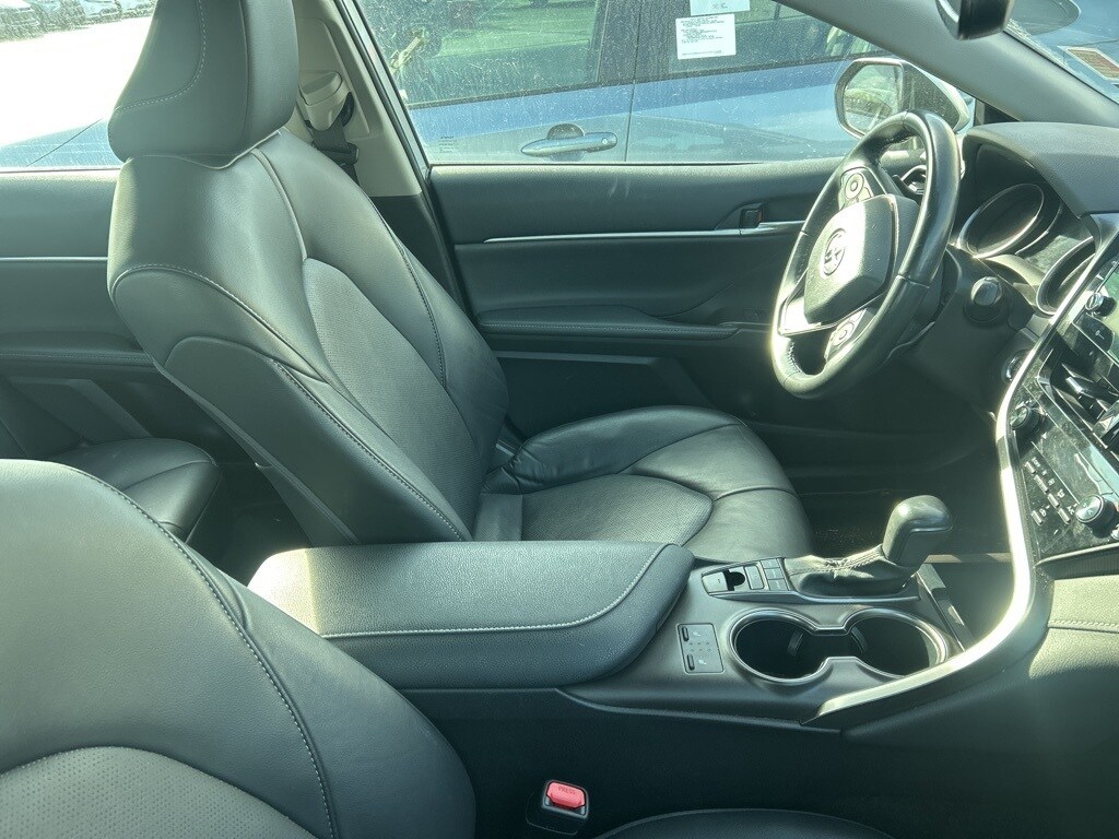 2023 Toyota Camry XSE photo 3