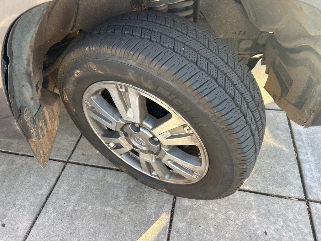 2017 Toyota Tundra Platinum photo 2