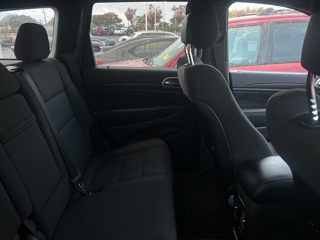 Used 2018 Jeep Grand Cherokee Laredo 4x4 SUV