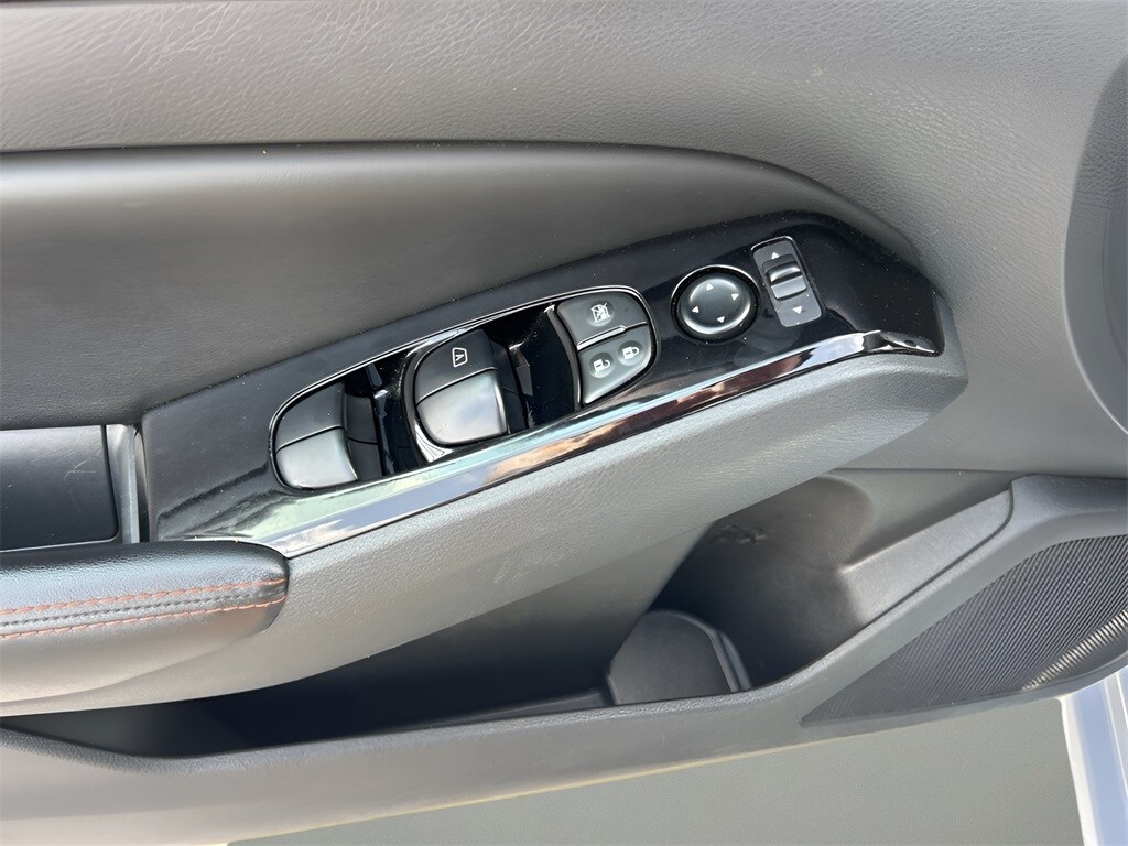 2024 Nissan Altima 2.5 SR photo 3