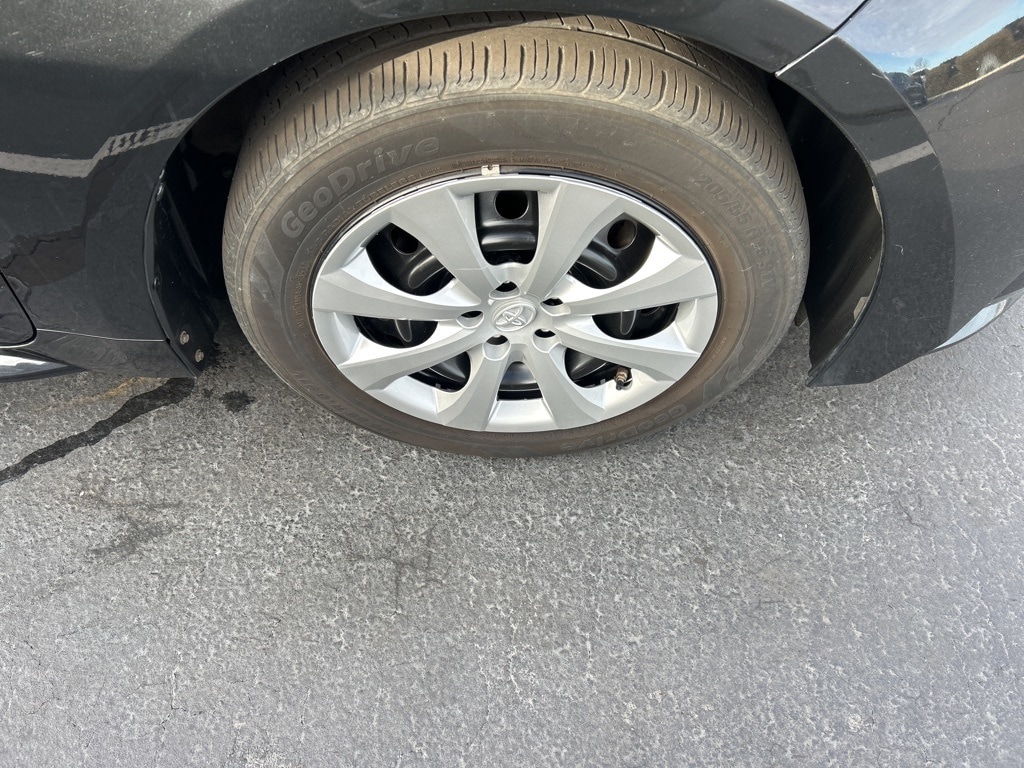 Used 2020 Toyota Corolla LE Sedan