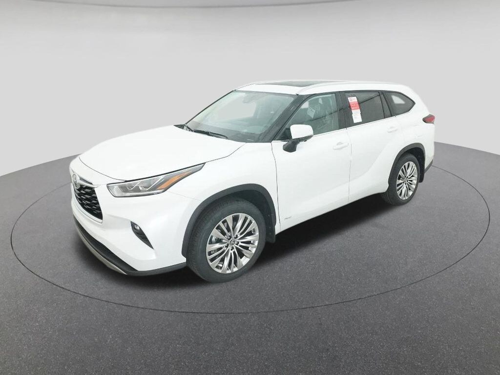 New 2026 Toyota Highlander Hybrid Platinum SUV