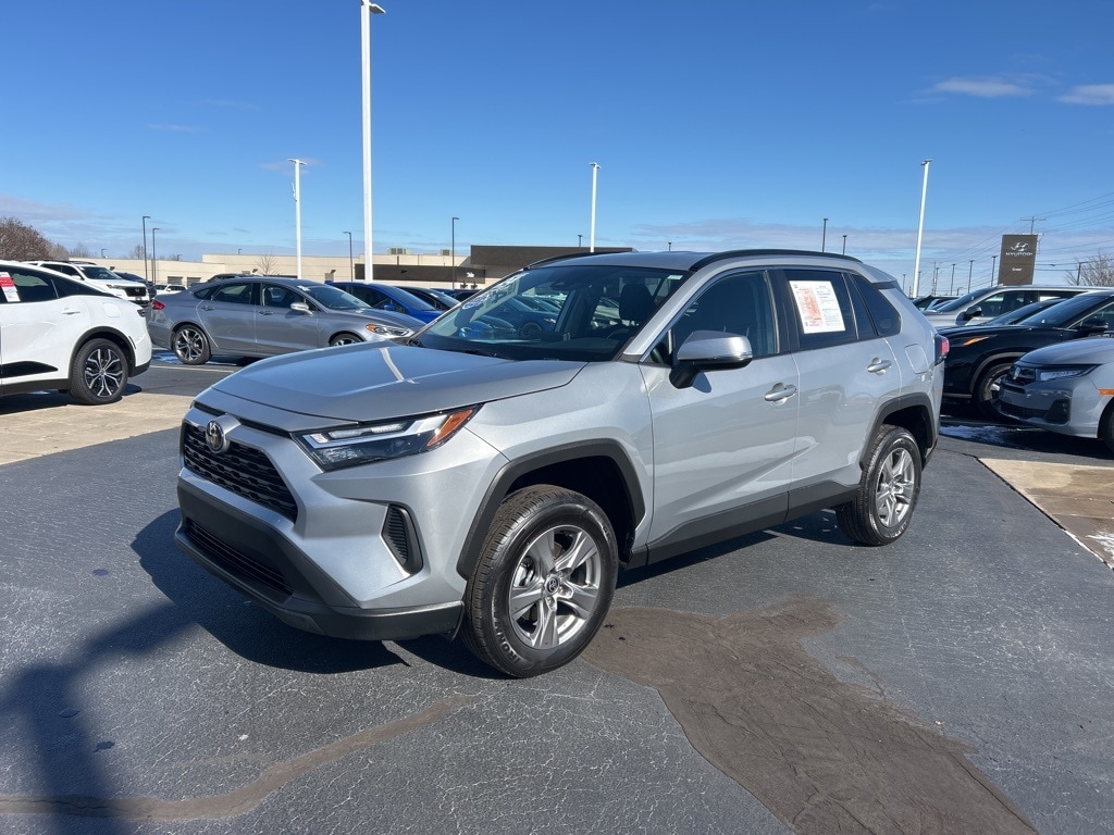 2024 Toyota RAV4 XLE