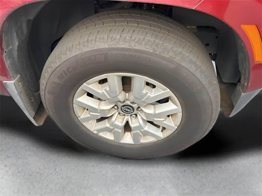 2024 Nissan Frontier SV photo 2