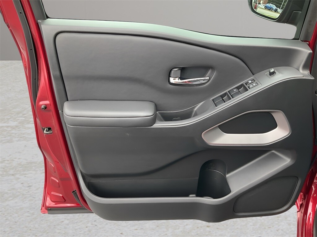 2024 Nissan Frontier SV photo 3
