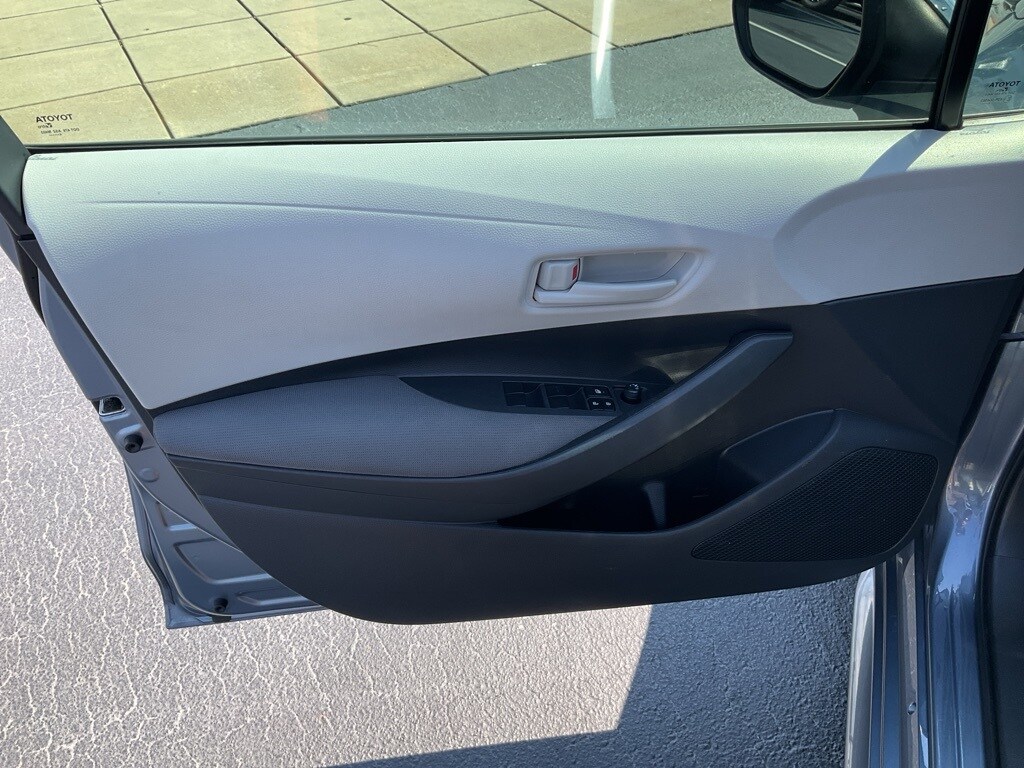 2024 Toyota Corolla LE photo 3