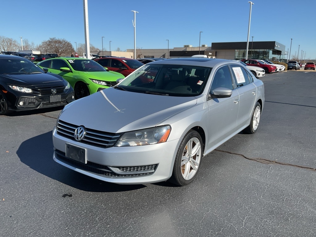 2014 Volkswagen Passat SE's photo