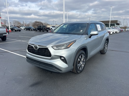 2024 Toyota Highlander LE SUV