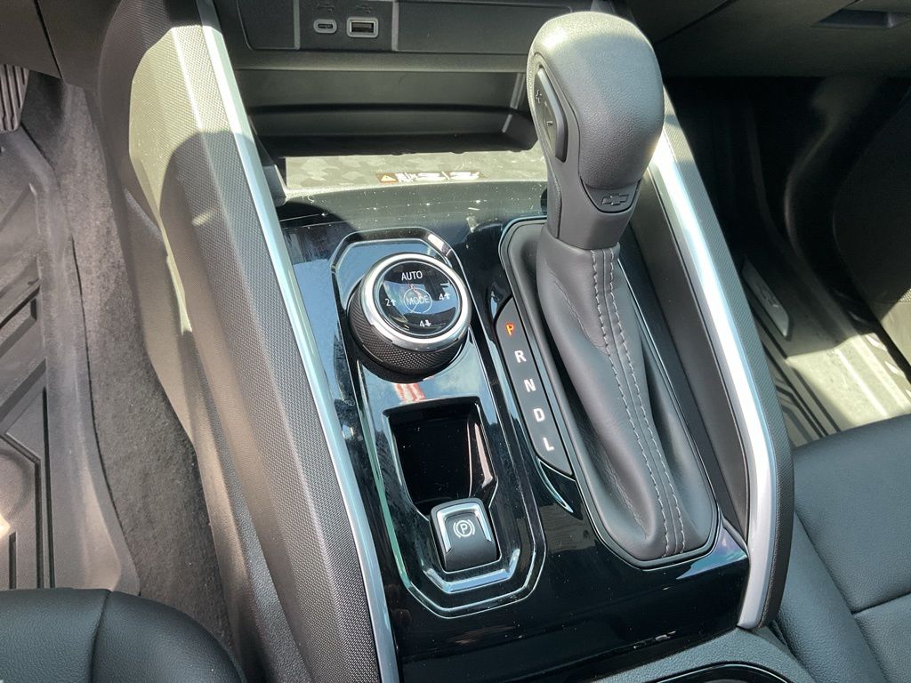 2026 Chevrolet Colorado Trail Boss - Photo 10