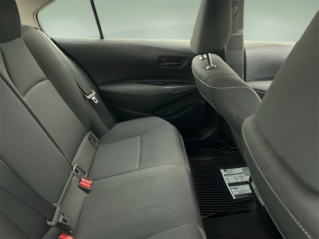 2025 Toyota Corolla Hybrid LE photo 4