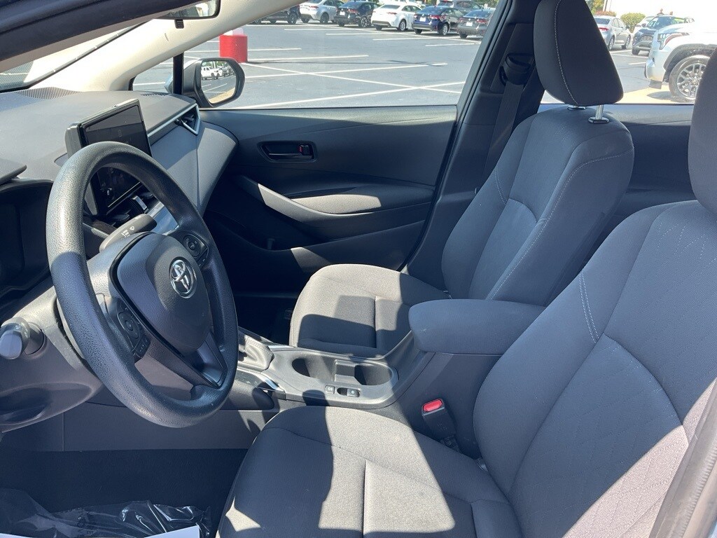 2024 Toyota Corolla LE photo 2