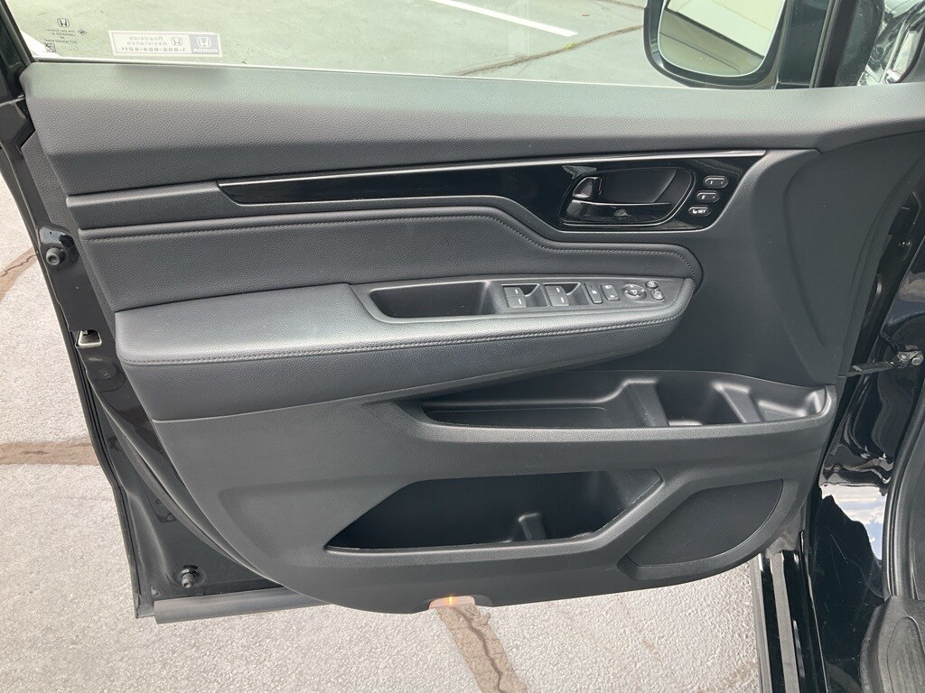 2022 Honda Odyssey Elite photo 3