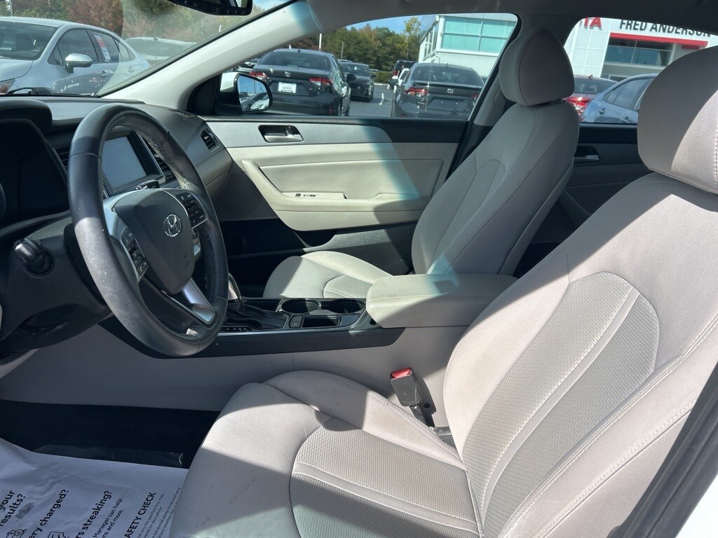 2018 Hyundai Sonata SEL photo 2