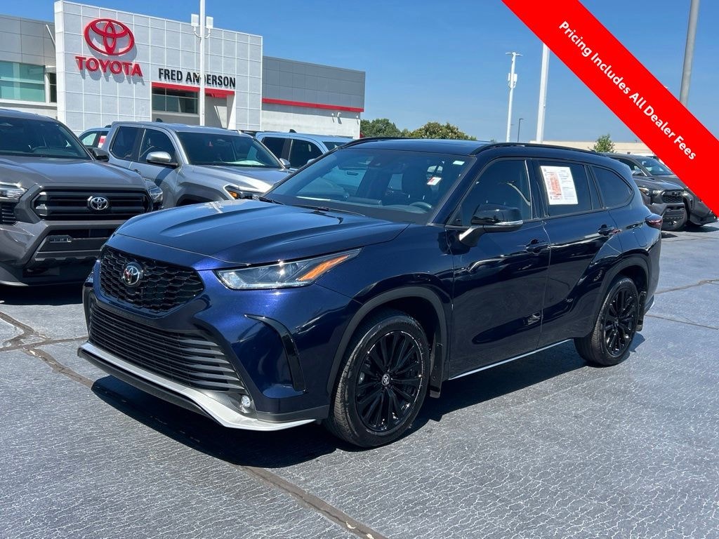 Used 2024 Toyota Highlander LE SUV