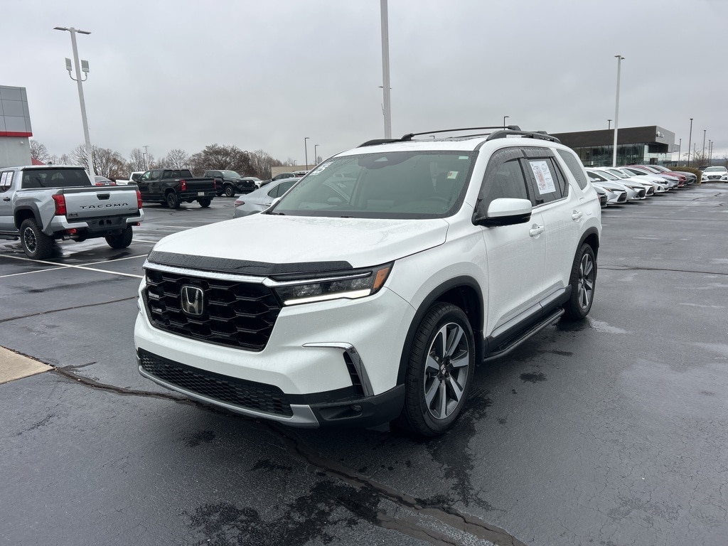 2025 Honda Pilot Touring's photo