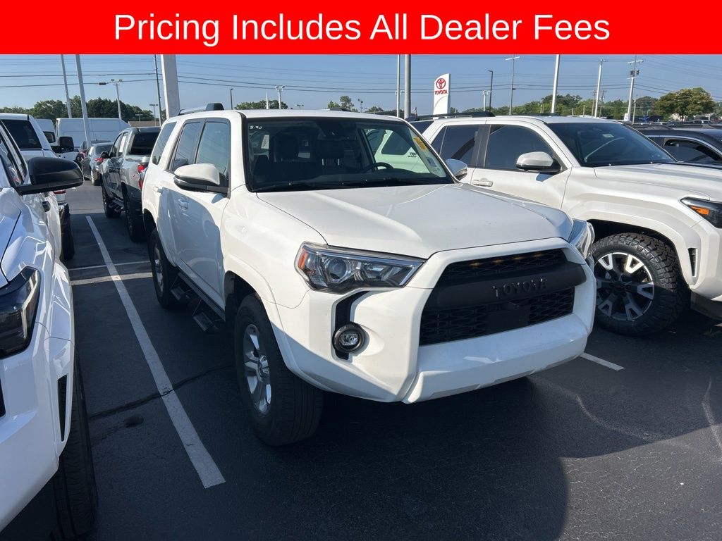 2022 Toyota 4Runner SR5 Premium 4WD V6's photo