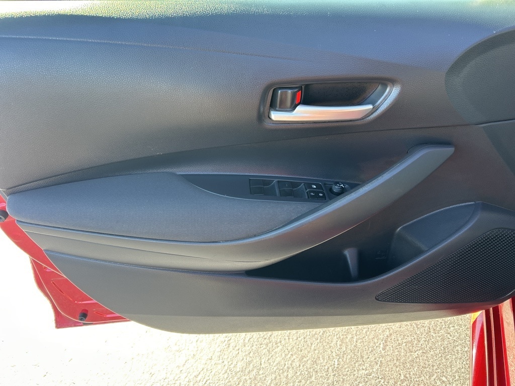 Used 2020 Toyota Corolla LE Sedan