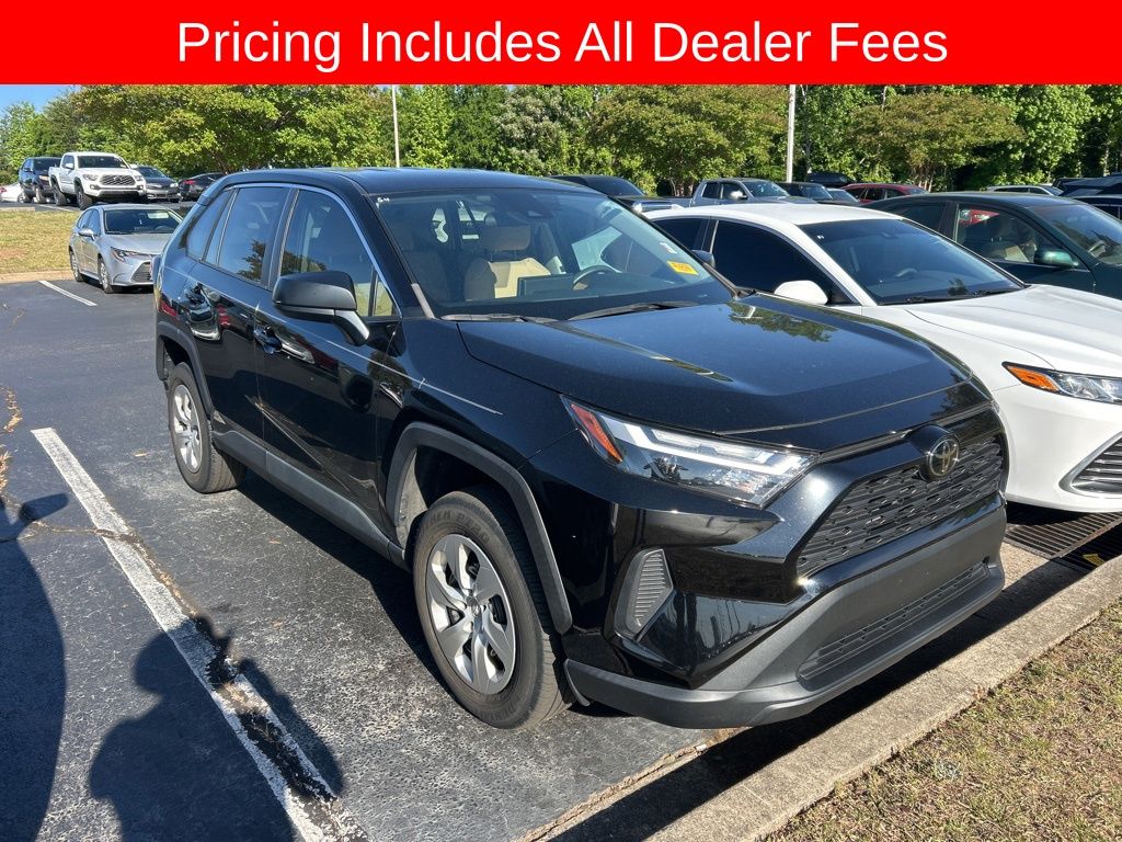 2023 Toyota RAV4 LE FWD's photo