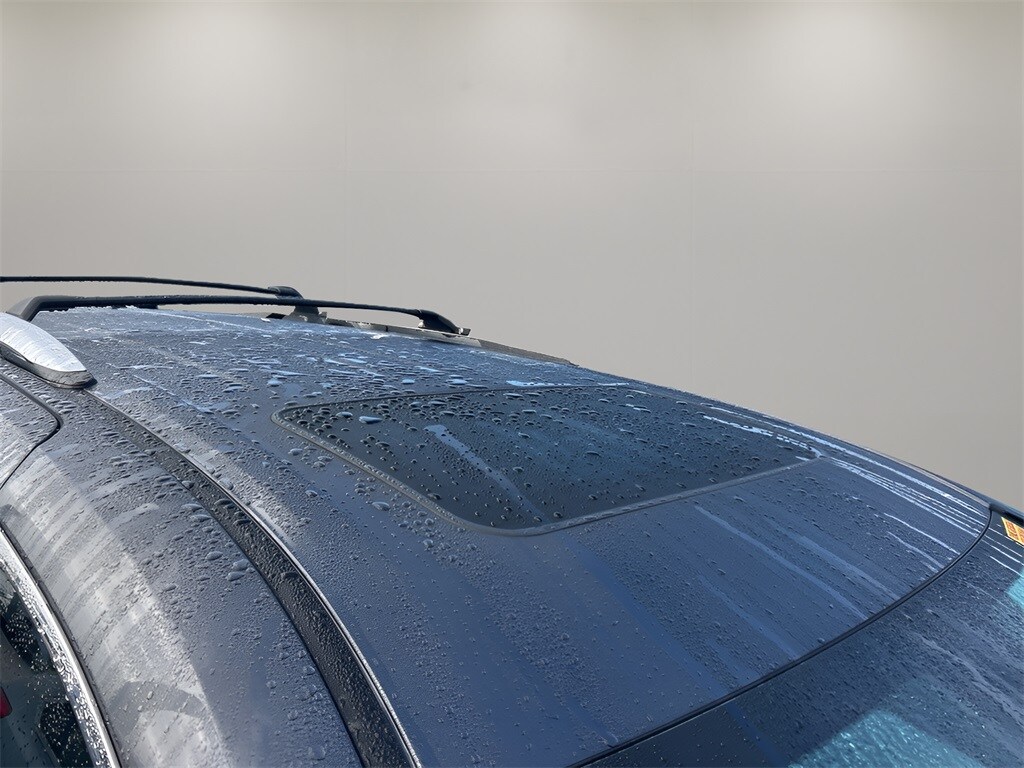 2025 Toyota Sienna Limited photo 2
