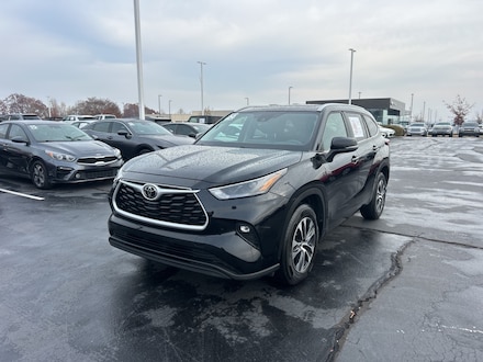 2024 Toyota Highlander LE SUV