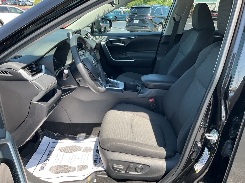 Certified 2024 Toyota RAV4 XLE with VIN 2T3P1RFV4RC412533 for sale in Kansas City