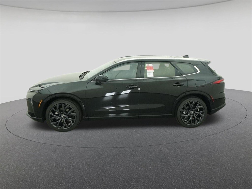 2025 Toyota Crown Signia Limited photo 3