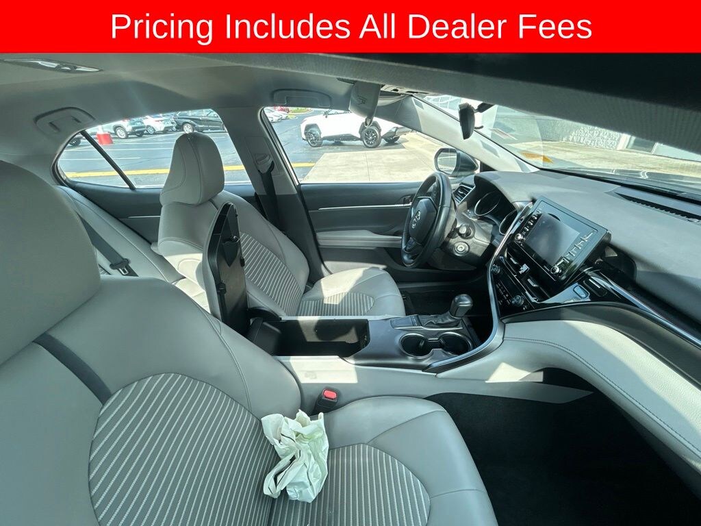 Used 2022 Toyota Camry SE Sedan