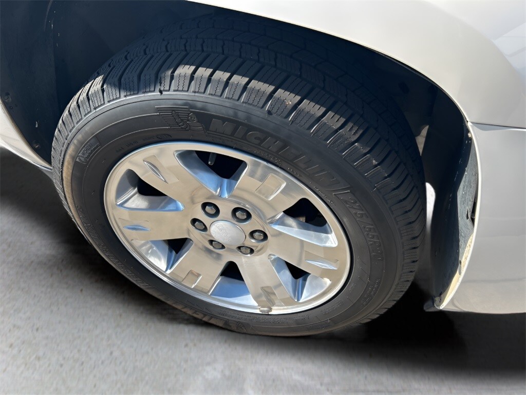 2010 Gmc Yukon XL 1500 SLT photo 2