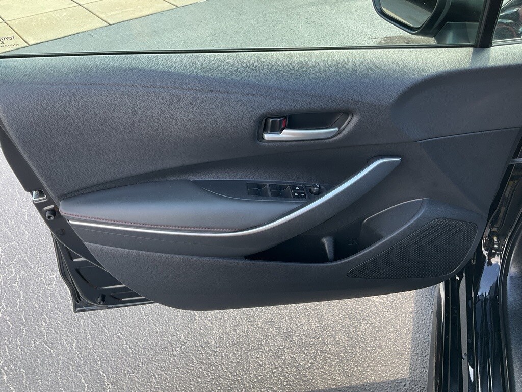 2024 Toyota Corolla SE photo 3