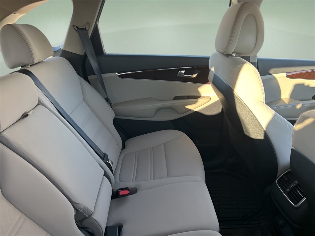 Used 2016 Kia Sorento 2.4L LX FWD SUV