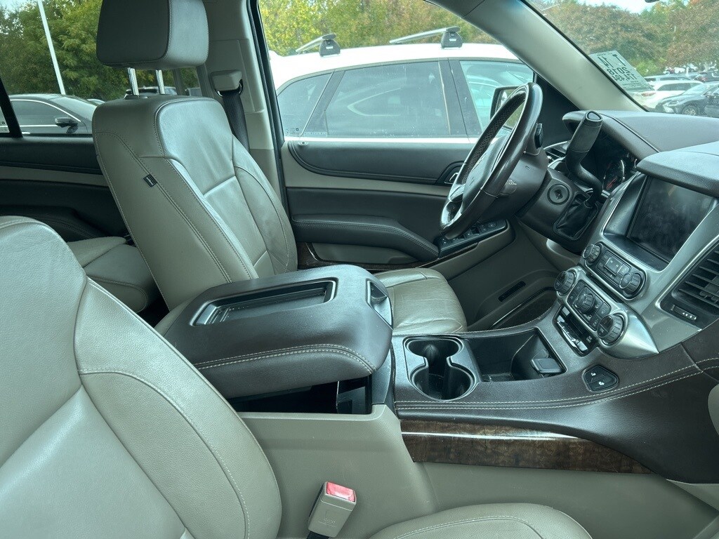 2018 Chevrolet Tahoe LT photo 3