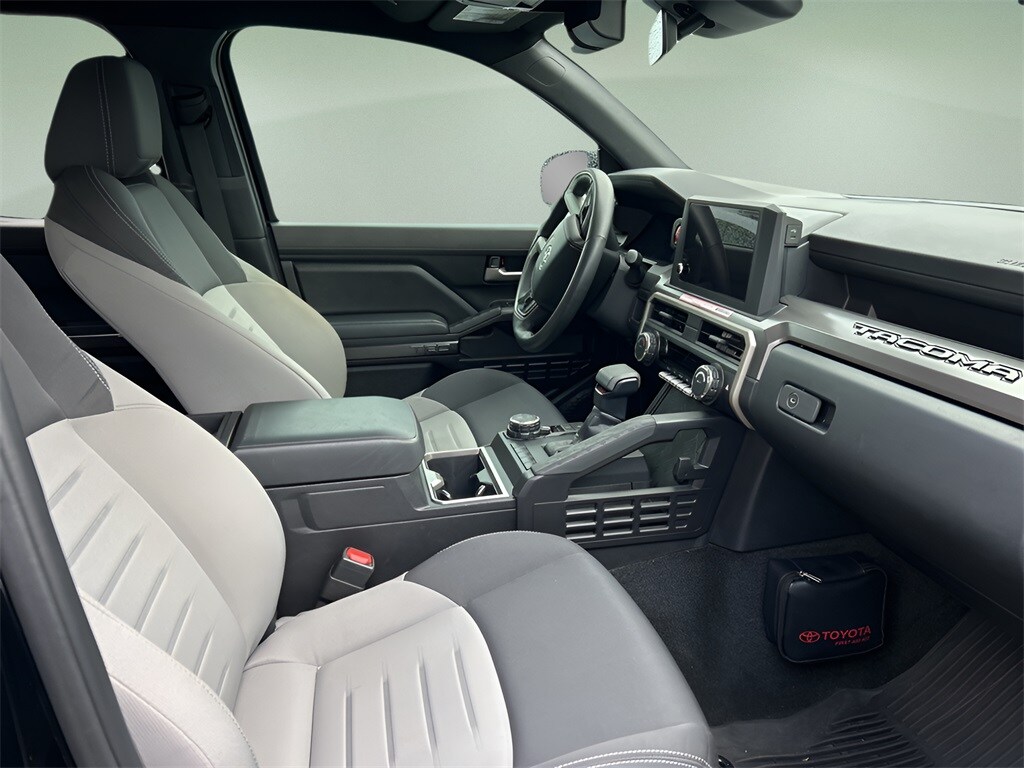 2024 Toyota Tacoma TRD Sport photo 2