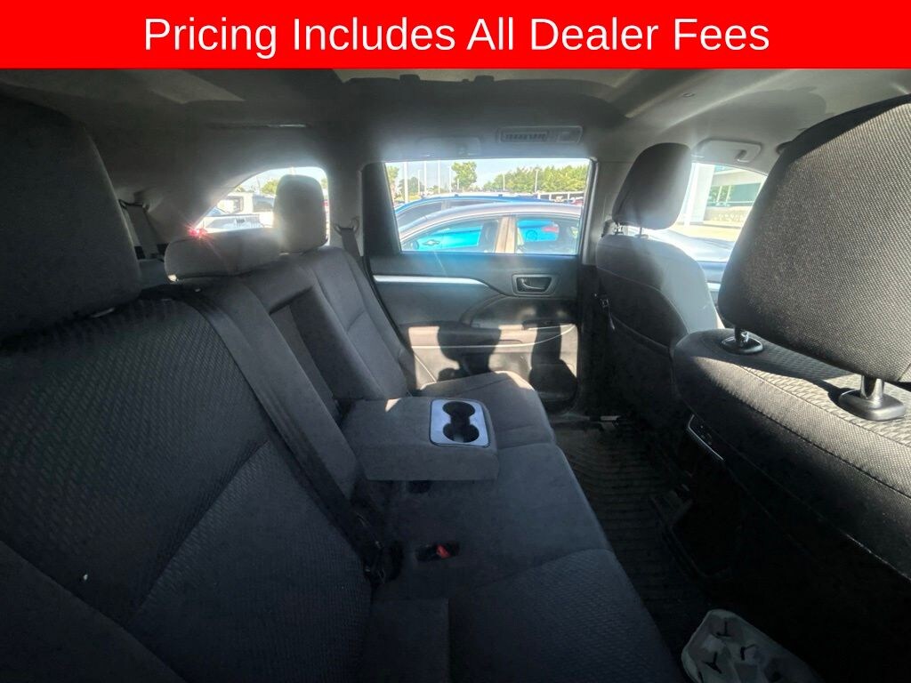 Used 2019 Toyota Highlander LE V6 SUV