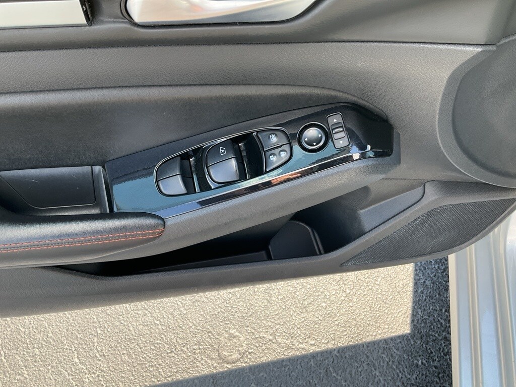 2024 Nissan Altima 2.5 SR photo 4