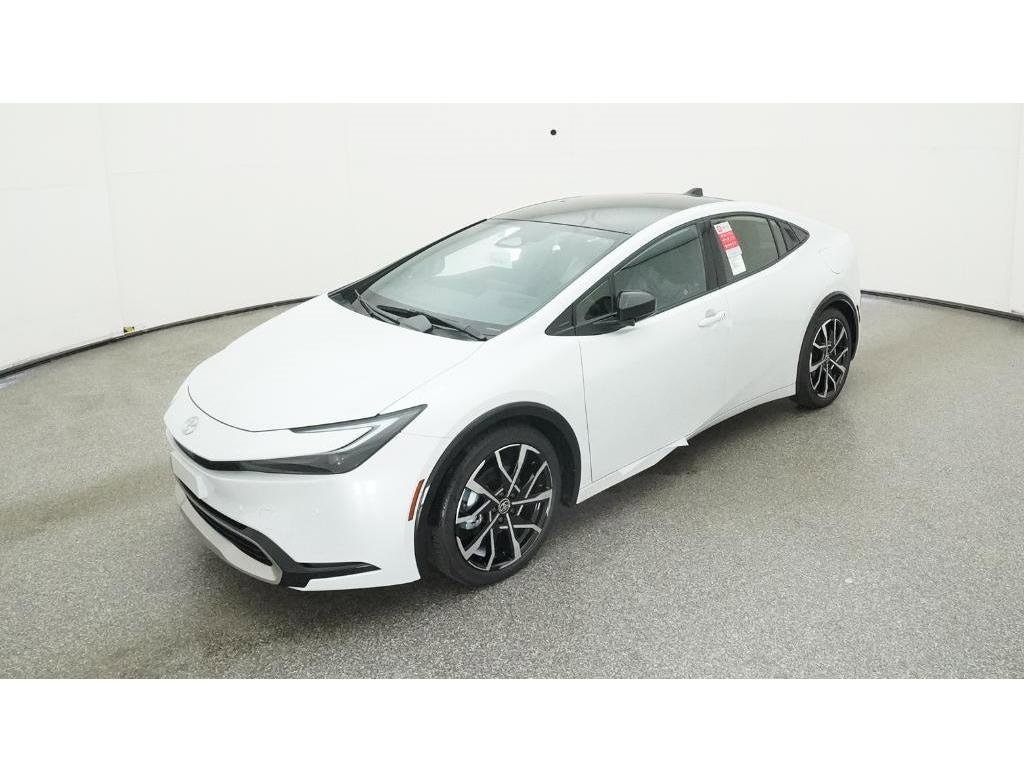 2026 Toyota Prius XSE Premium's photo