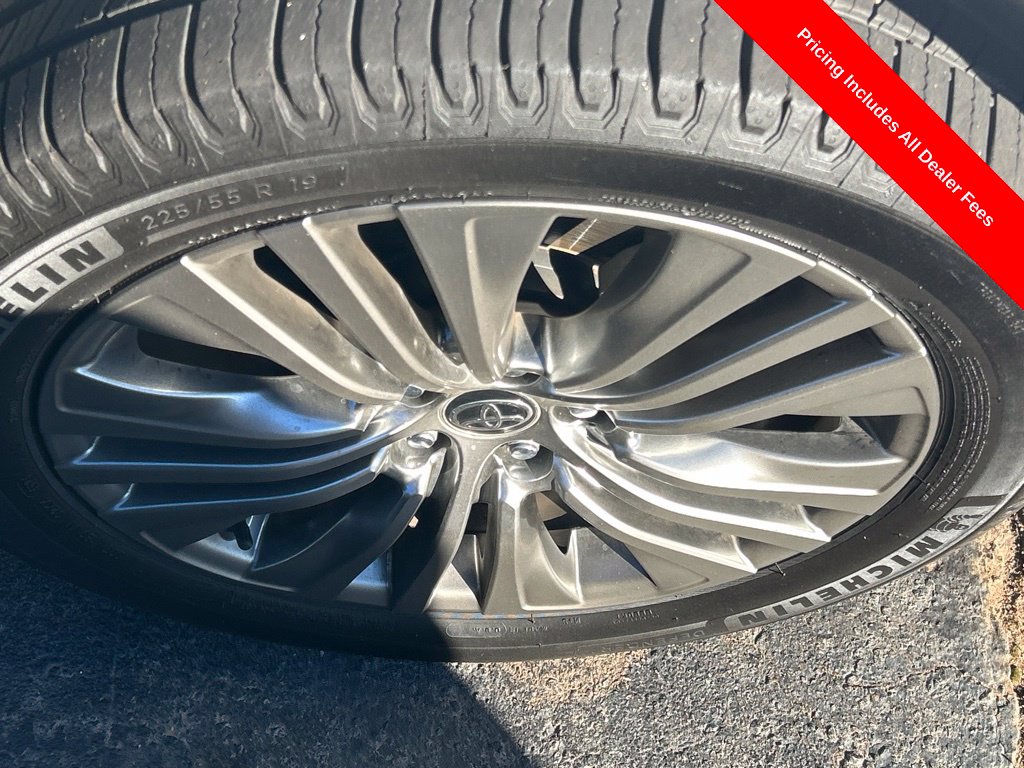 Used 2022 Toyota Venza XLE SUV