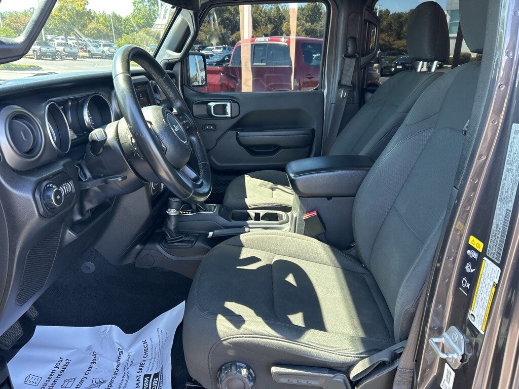 2022 Jeep Wrangler Unlimited Sport S photo 2