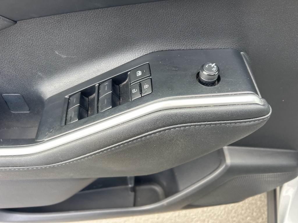 Used 2024 Toyota Highlander LE SUV