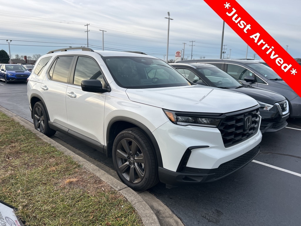 2025 Honda Pilot Sport's photo