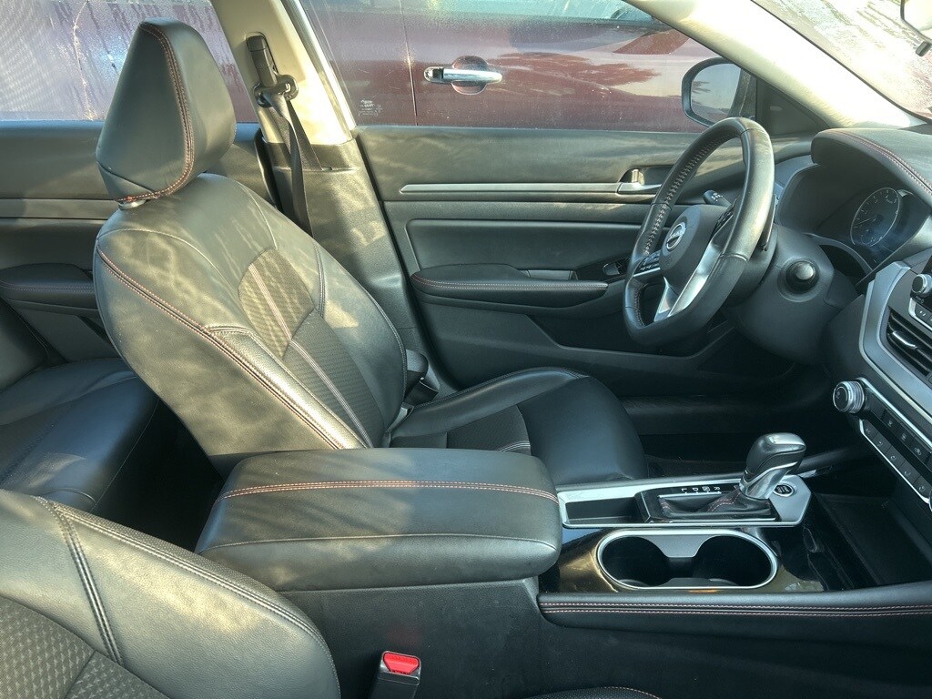 2024 Nissan Altima 2.5 SR photo 3